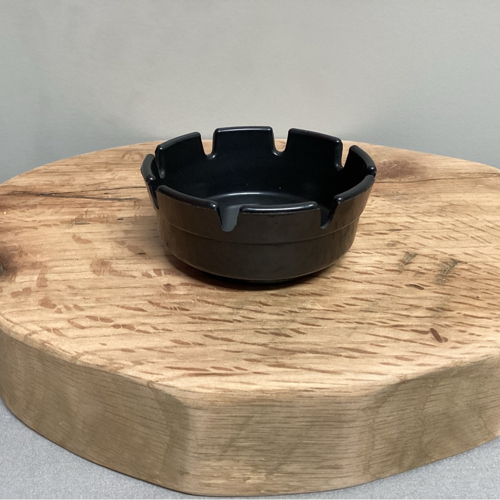 Vintage Ges-Line #263 Black 8 Slot Ashtray - Highly Collectible - Very Nice